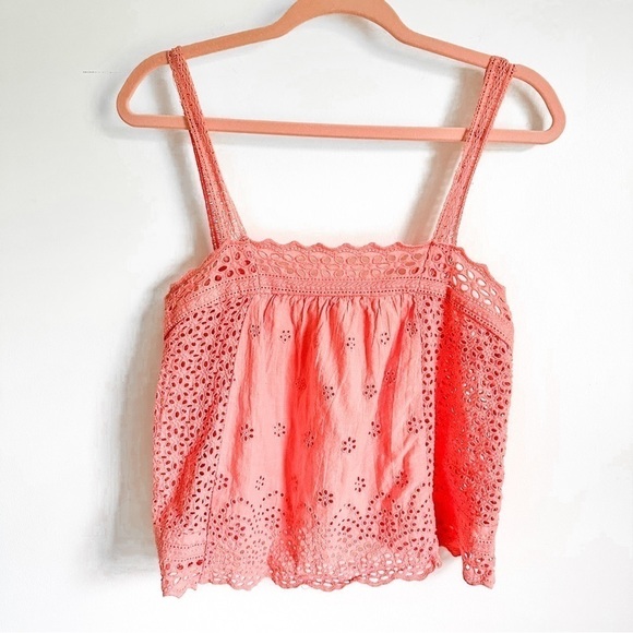 coco + Jaimeson Tops - Coco + Jaimeson Pink Eyelet Embroidered Cropped Cami Top sz Small
